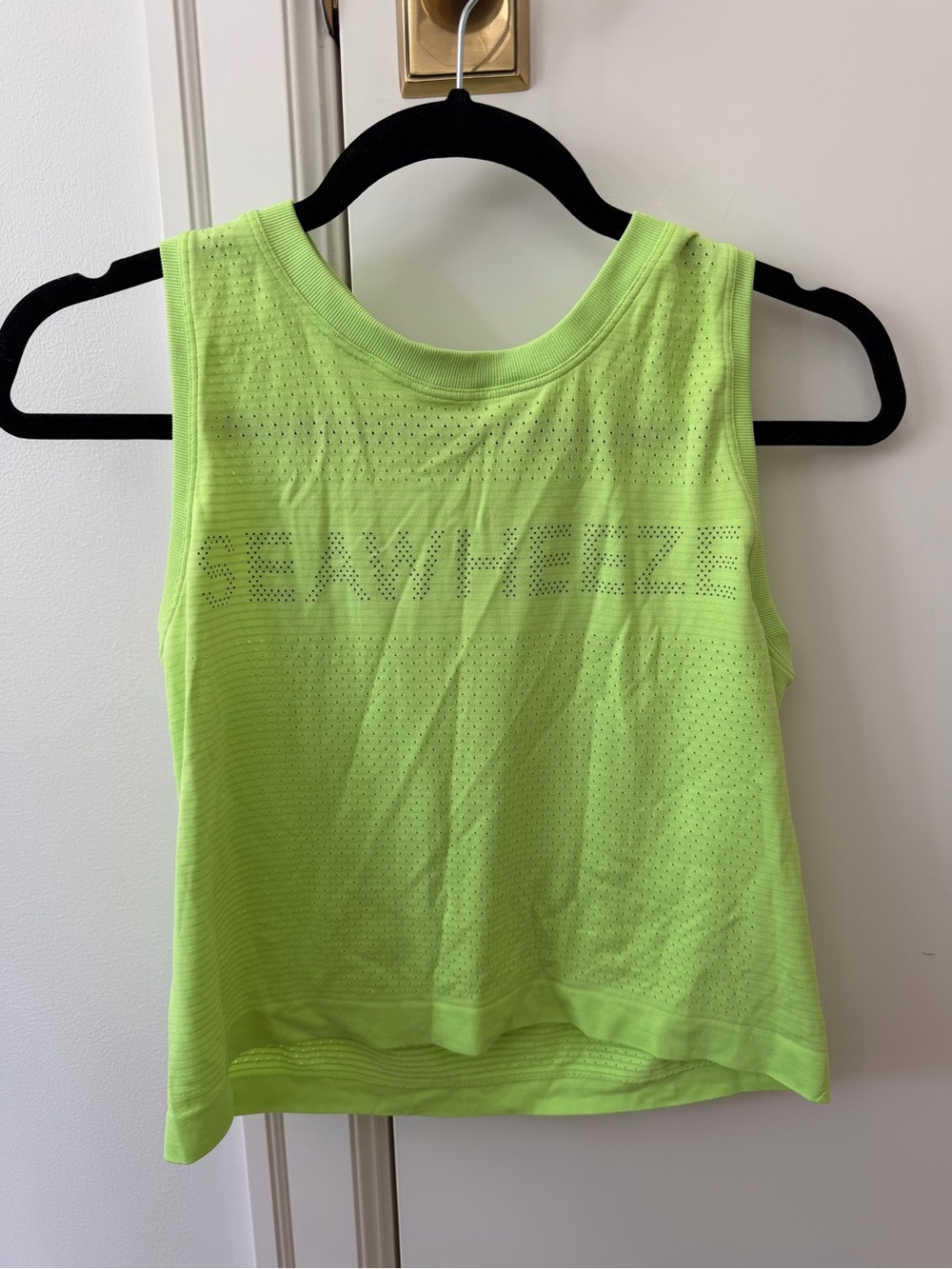 Lululemon seawheeze neon green cropped running tank